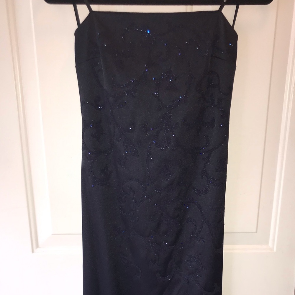 🔴 Elegant Strapless Navy Formal Dress